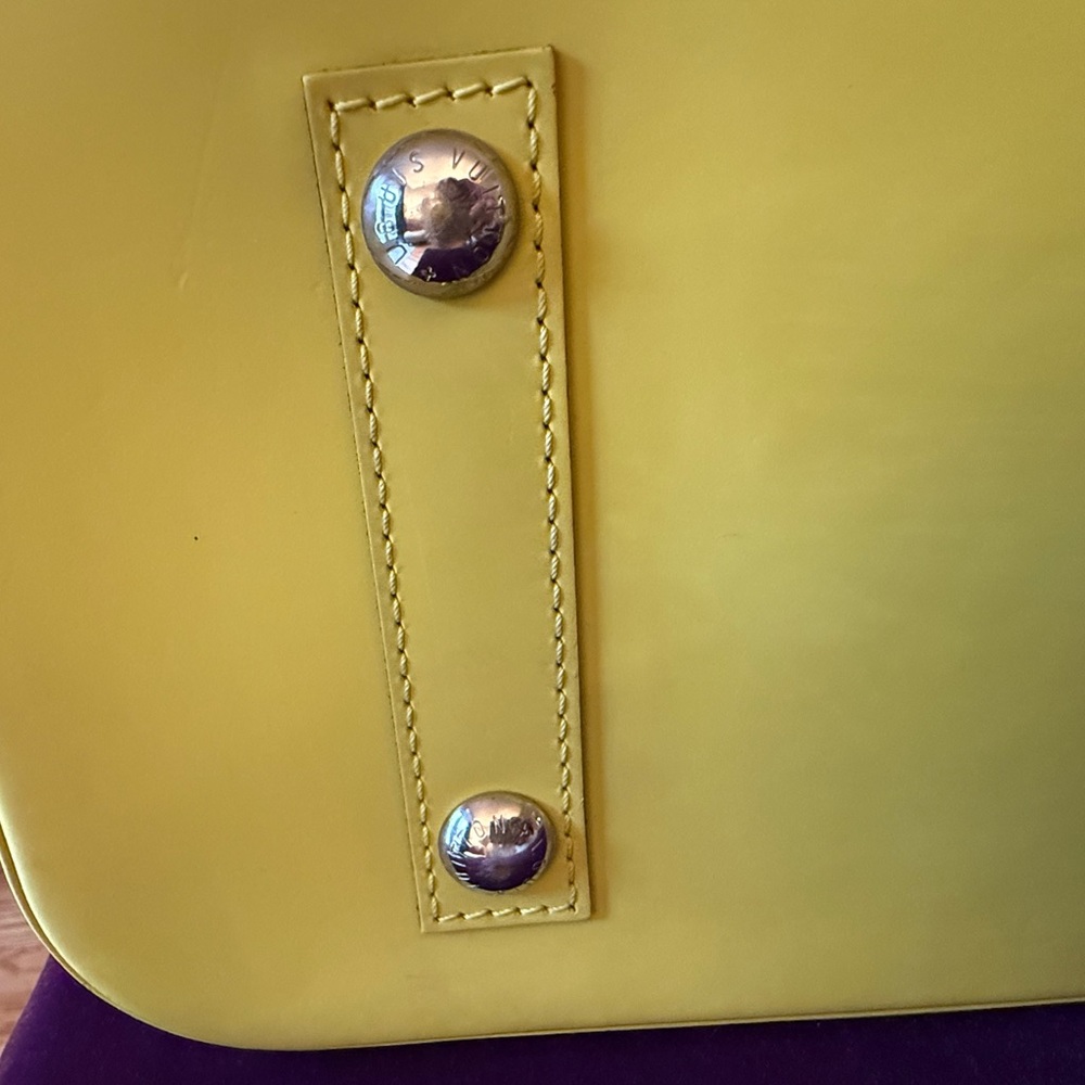 Louis Vuitton Epi Leather Alma PM Citron w/lock keys - Picture 11 of 13